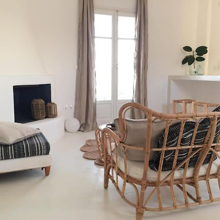 Island White Apartment Agios Georgios  Bagian luar foto